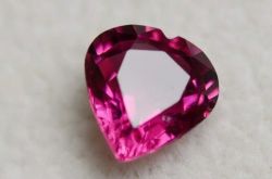 卢比来碧玺是什么意思       卢比来碧玺价格