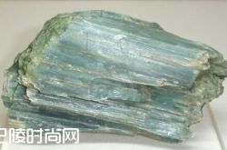 蛇纹石有什么功效与作用      蛇纹石保健,养生,佩戴功效