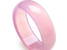 战国红玛瑙手镯有什么功效与作用     战国红玛瑙手镯保健,养生,佩戴功效