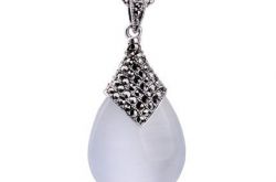 白色猫眼石的作用  白色猫眼石的鉴定