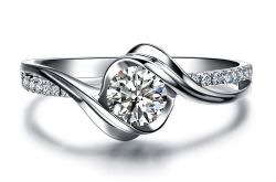 老凤祥和金伯利哪个品牌好 老凤祥和金伯利哪个贵