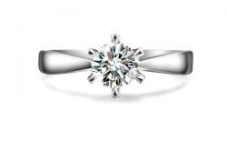 pd950钻石戒指多少钱一克 pd950钻石戒指一般多少钱