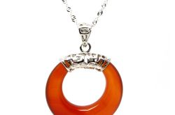 红玛瑙吊坠图片大全 红玛瑙吊坠图片及价格