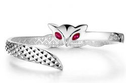 狐狸手镯有什么寓意        狐狸手镯代表的意义