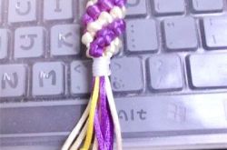 漂亮钥匙链编法教程   漂亮钥匙链编法图解