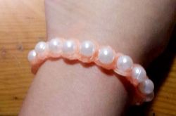 皮筋珍珠手链编法大全  皮筋珍珠手链编法教程