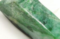 翡翠原石的鉴别方法 翡翠原石怎么鉴定