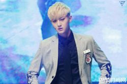 黄子韬狂删微博怎么回事 演唱会换裤子又遭黑