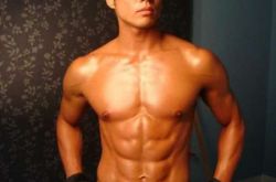 安志杰老婆是谁 安志杰肌肉照片