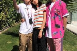 陈冠希秦舒培合照秀恩爱 浪子回头秀老婆孩子照片