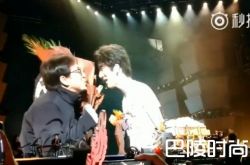 王力宏激吻成龙 你是我最爱