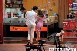 卓毓彤的胸是真的吗？熊熊卓毓彤新男友高壮男回家过夜