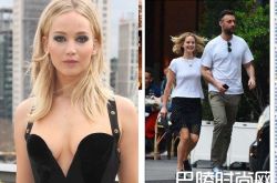 詹妮弗劳伦又恋爱了 街头激吻大6岁艺术男照片