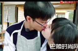 福原爱嘟嘴狂亲老公江宏杰100下 秀恩爱没下限啊