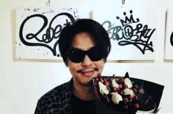 柯有伦晒照甜蜜对视未婚妻 圈外女友交往2年求婚成功