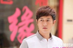 TVB暖男陈键锋女友是谁？两人如何陷入爱河的