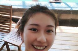 张景岚泳装写真 合照亚历山大兄弟