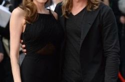 布拉特皮特宠女友新招 长的像她们