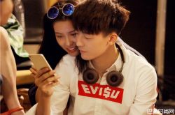 张昊玥是赵志伟前女友吗？两人香艳拥吻定情