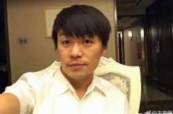 王宝强爆新恋情 同居高瘦马尾妹每天陪身旁