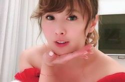 39岁E奶女歌手爆隐婚和16岁小鲜肉开房