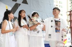 萧秉治被公开求婚了 新娘突然现身要娶我