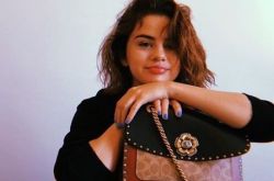 赛琳娜听到小贾结婚受打击 是第一个那么爱的人