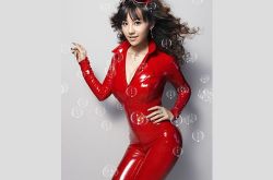 写真女星奈月セナ内外兼修 乳压玻璃一战成名