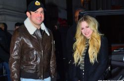 艾薇儿男友确认了 曝光与亿万小开交往时间点