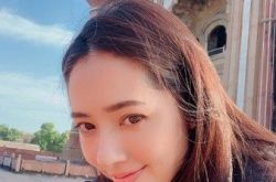 郭碧婷与富二代向佐十指紧扣游印度 准婆婆发文力挺