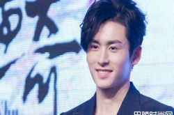 张哲瀚谈过几个女朋友？张哲瀚绯闻女友是什么