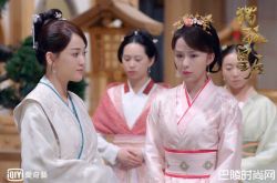 陈乔恩主动扑吻陈晓圆房 自嘲老司机饿狼