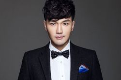 演员魏鹏女友是谁 魏鹏为什么不红