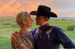 水果姐奥兰多年底结婚 订婚戒指曝光