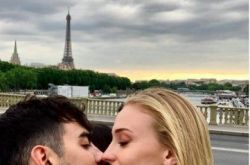 珊莎嫁乔纳斯二哥 感人婚礼细节曝光