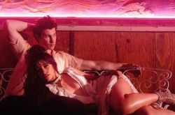 肖恩·蒙德兹女友是谁？深夜激吻卡米拉送回家