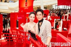 郭碧婷同框向佐 爱你三连发闪瞎粉丝