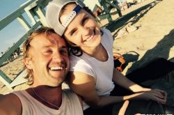 艾玛沃特森和汤姆费尔顿终于在一起了 19年的暗恋成相伴一生的挚爱