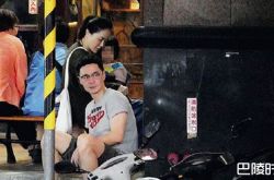 张承中爆热恋尹馨 离婚Selina3年一家三口照首曝光