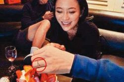 许玮甯爆秘婚刘又年 左手无名指婚戒露馅