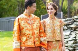 韩庚晒唯美婚纱照官宣结婚 深情凝望老婆卢靖姗