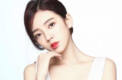 何瑞贤男友是谁 曾与多名男艺人传出绯闻