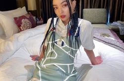 VAVA男友公开恋情 孩子王DrakSun还小2岁