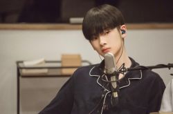 周震南女友是谁？七夕突发牵手照