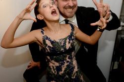 大卫哈伯求婚小10岁莉莉艾伦 女儿开心送祝福