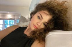 赛琳娜首度公开新男友条件 单身也OK