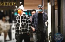 周兴哲女友是谁？爆带长腿妹回家过夜