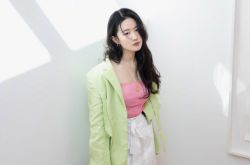 刘亦菲爆热恋男友是谁？ 超多情侣同款男方背景遭起底