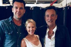 Kylie Minogue年过50岁再嫁人 回乡与男友秘密搞婚礼