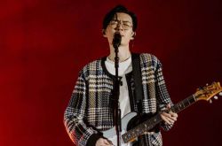 方大同爆热恋可爱女孩 铁树终于开花啦